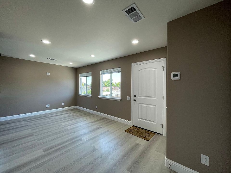 1st image of 1138 Craig Dr #2