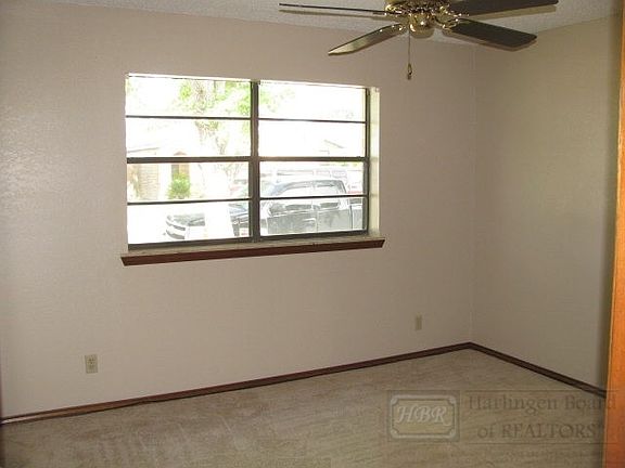 5th image of 2009 Ellie Ln