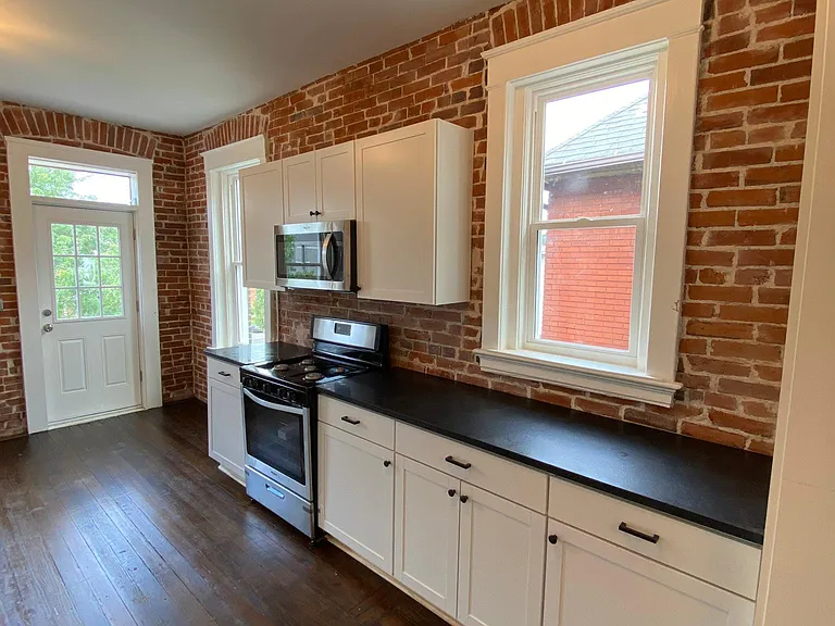 540 Olive St #1 — Photo 5