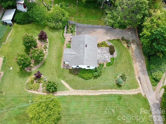 5th image of 20 Ridge Cross Rd