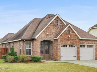 17014 Canary Palm Dr, Diberville, MS 39540