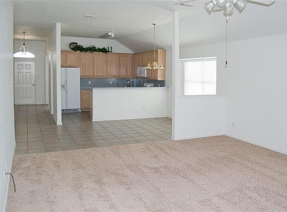 5th image of 1801 Carver Dr