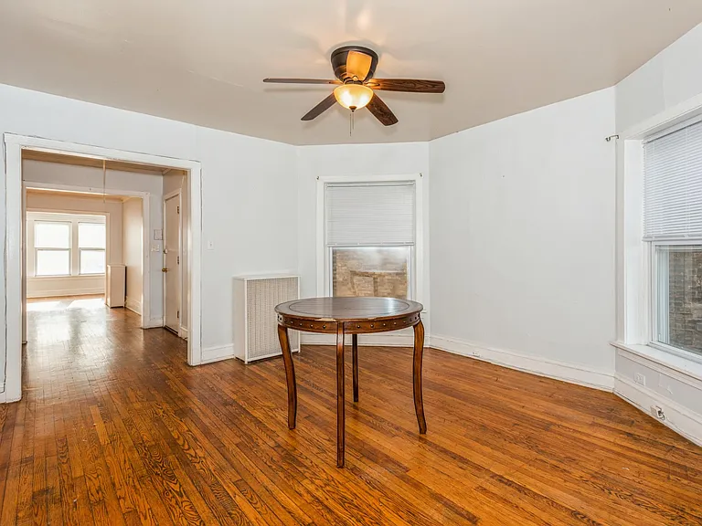 6517 N Bosworth Ave #1 — Photo 3