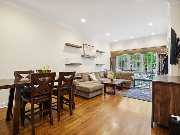 3rd image of 1518 N Hudson Ave APT 1