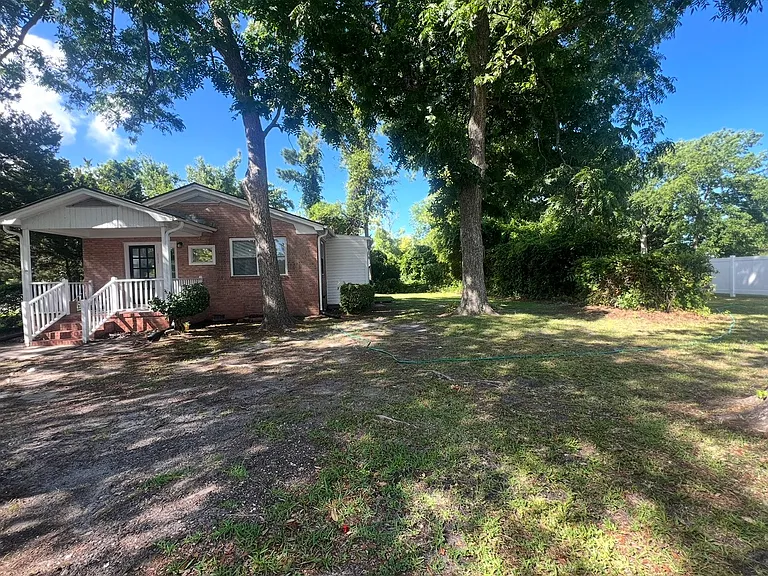 111 Bagley Ave — Photo 2