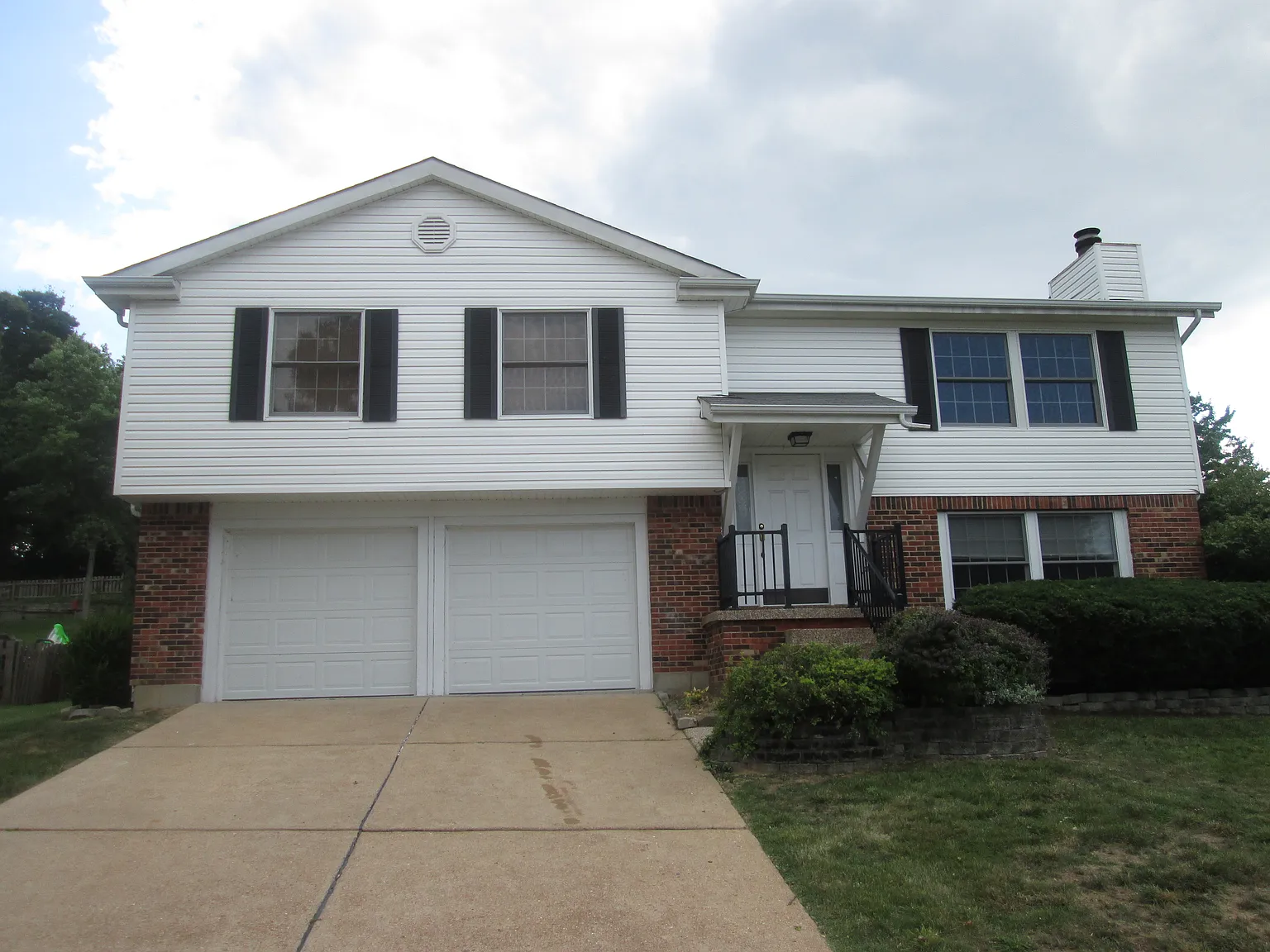 2954 Piney Pointe Dr photo 1