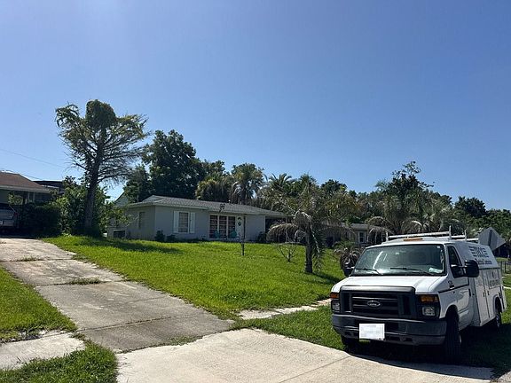 3rd image of 1023 Gerona Ave