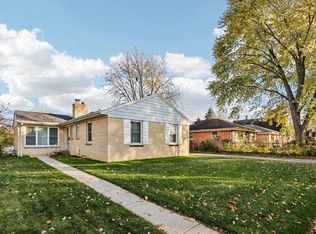 4742 N 90th St, Milwaukee, WI