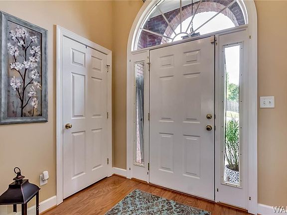 5th image of 1833 Gaineswood Dr