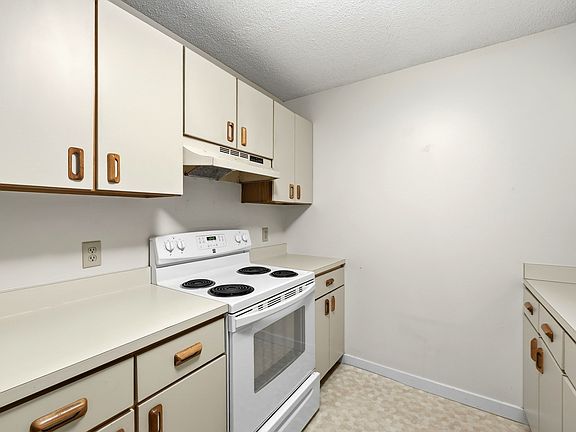 3rd image of 23 Randolph Pl APT 108