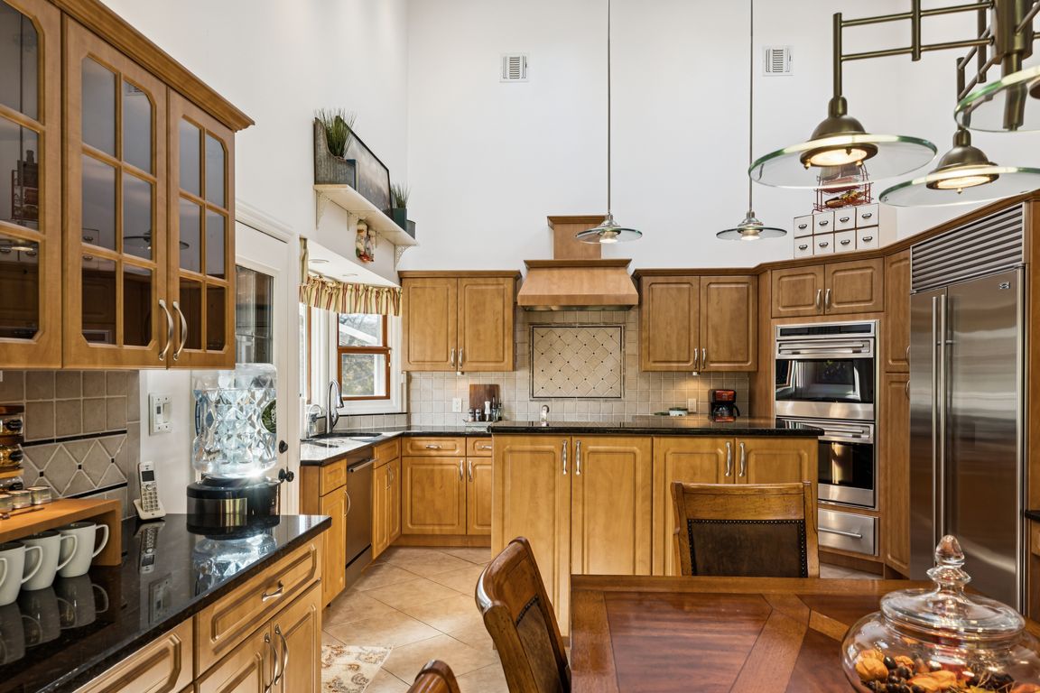 next background image