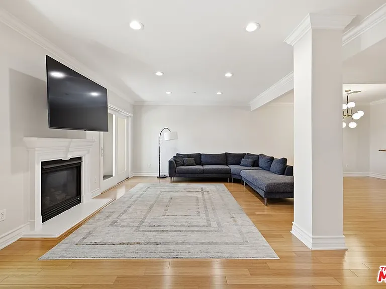 1838 Westholme Ave #203 — Photo 22