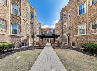 545 W Addison St #1, Chicago, IL 60613