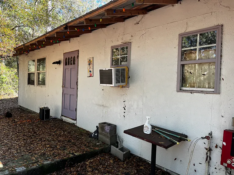 1175 Hawkins Rd — Photo 4