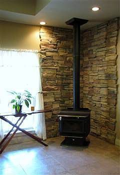 5th image of 3238 Robin Ln