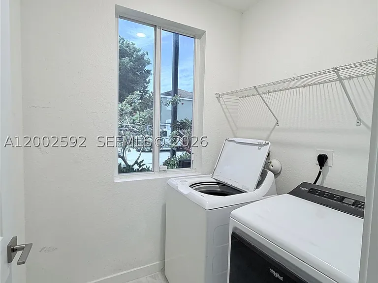 2367 SE 11th St #2367 — Photo 8