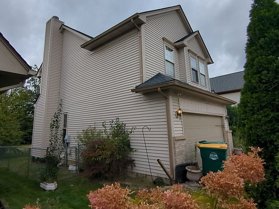 3rd image of 5866 Cary Dr