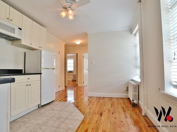 3rd image of 132 1st Ave #3FR