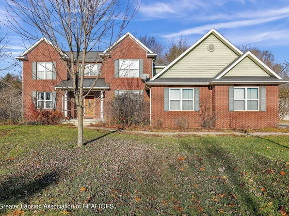 16925 Broadview Dr, East Lansing, MI 48823