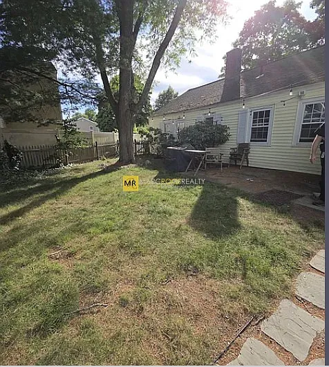 592 Saw Mill Brook Pkwy #1 — Photo 9