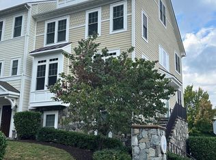 124 Mount High St, Occoquan, VA 22125