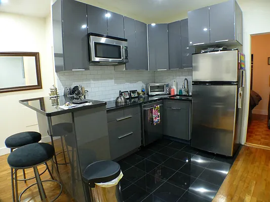 Rented by Immac Realty | media 9