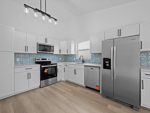 3rd image of 5082 Dalewood Lane