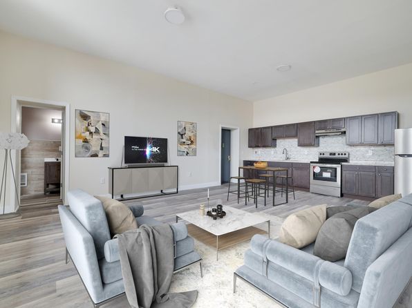 51 S Poplar St #204, Hazleton, PA 18201 – 2-bedroom rental in Hazleton