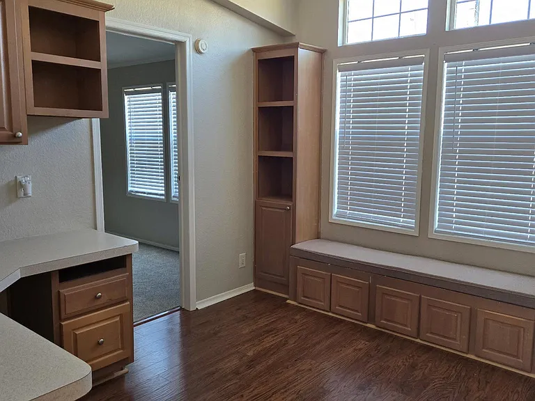 104 Ramirez St — Photo 24