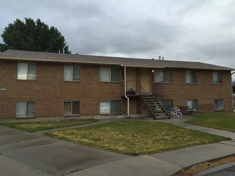 1042 S Ellen Cir #1 — Photo 1