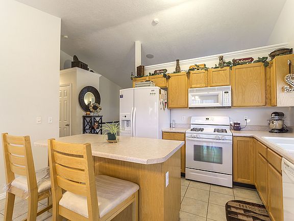 4th image of 8551 S Laurel Oak Dr