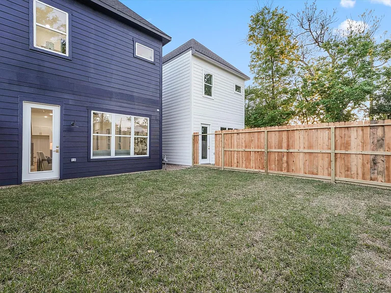 3807 Goodhope St — Photo 27