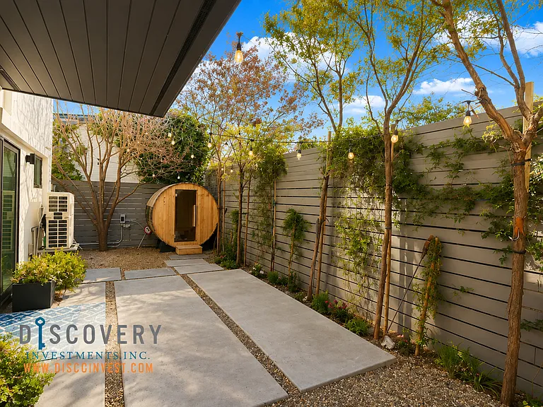 3235 Louise St #C — Photo 50