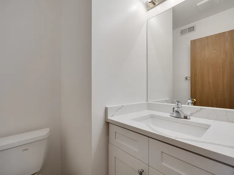1127 Ashbrook Dr — Photo 15