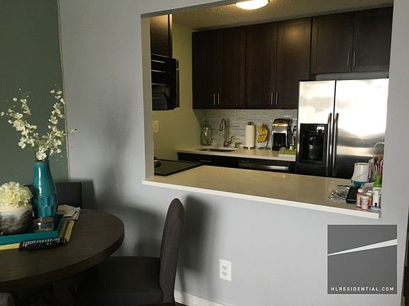 2nd image of 2540 Shore Blvd APT 1R