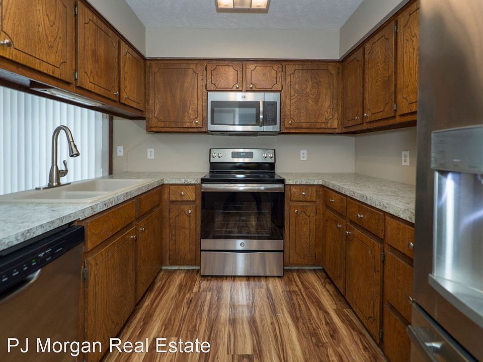 1st image of 6121 N 108th Avenue Cir