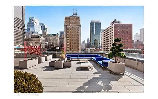 Rented by Douglas Elliman | media 16