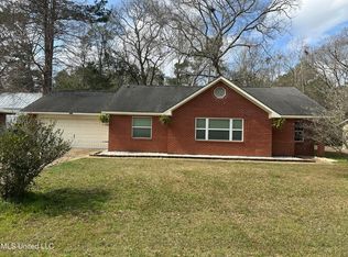 3225 Riverbend Rd, Moss Point, MS 39562
