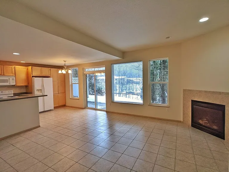 1901 Davis Ave #B1 — Photo 4