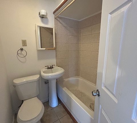 3rd image of 517 N Salina St #4