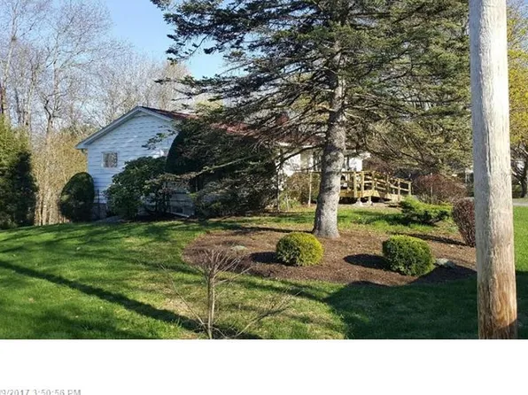 15 Sewall Dr, Old Town, ME 04468