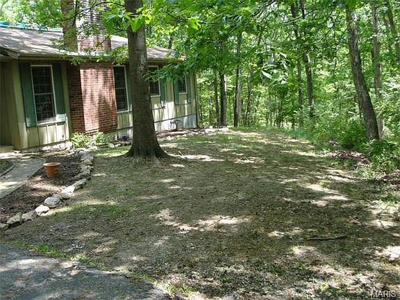 2nd image of 3002 Woodlands Terrace Dr
