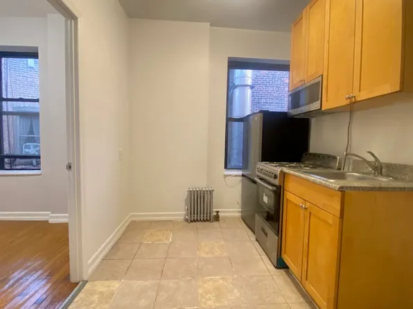 240 East 13th Street image 2 of 15