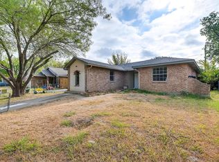 824 Bitter Creek Dr, Dallas, TX 75217