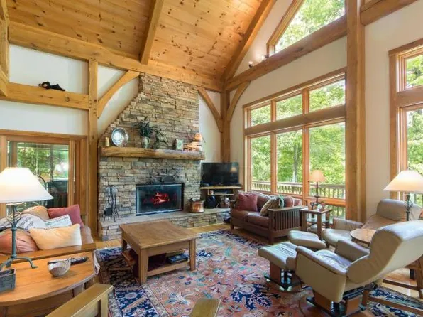 910 Kato Ct, Sugar Grove, OH 43155