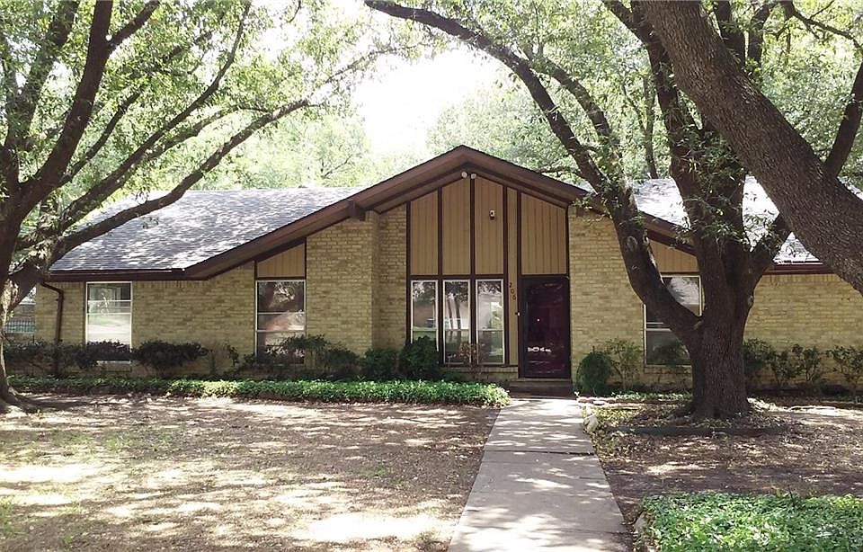1st image of 206 Cherry Ln