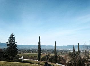 3560 Dodson Dr, Medford, OR 97504