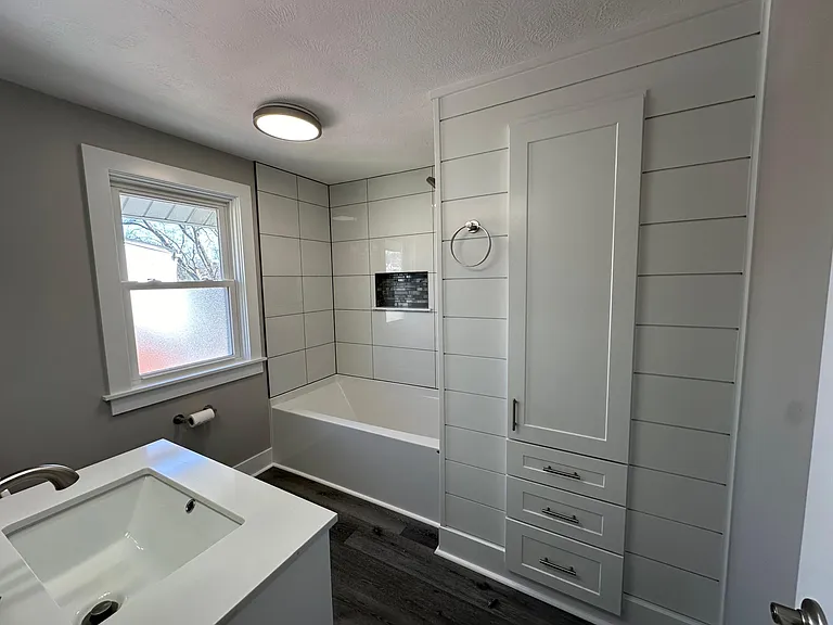 751 Belmont Ave — Photo 7