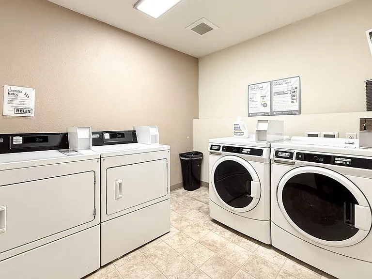 Casa Grande Apartments — Photo 7