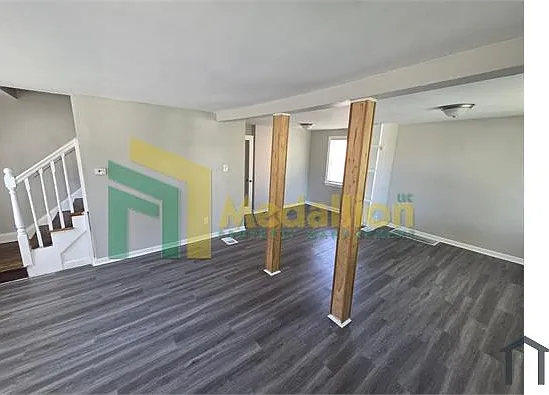 3 bed, $2,300 — Photo 4
